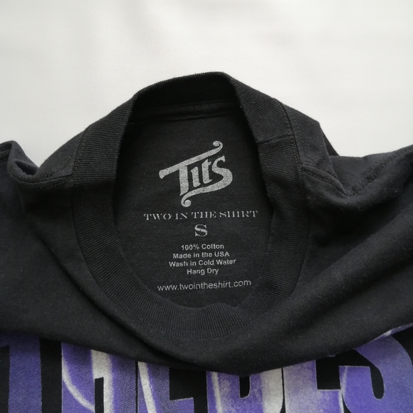 The Best Things In Life Are Free Black T-shirt Small - Picture 7 of 7